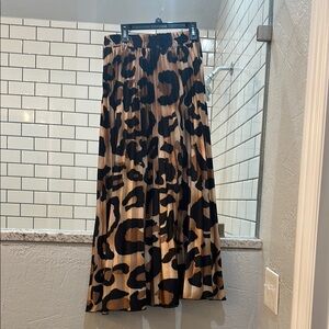 Leopard Print Pleated Skirt